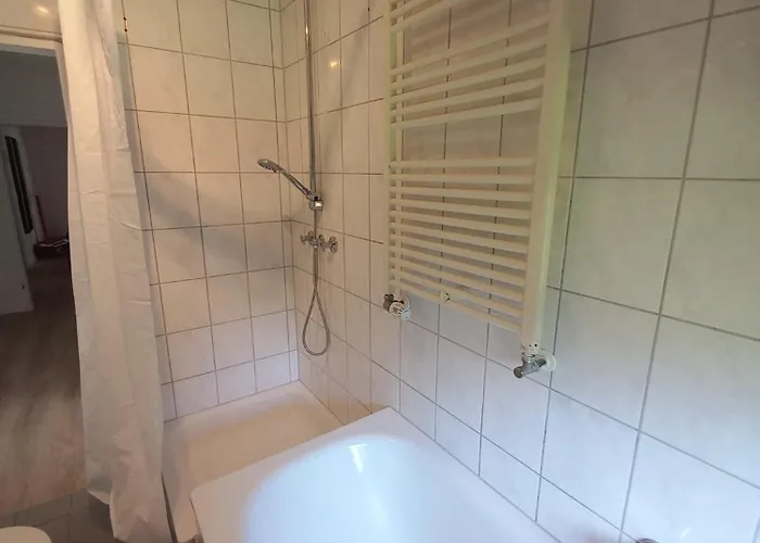 Paula - Fuer Monteure, Familien Und Durchreisende 3 Zimmer 5 Betten Appartement *