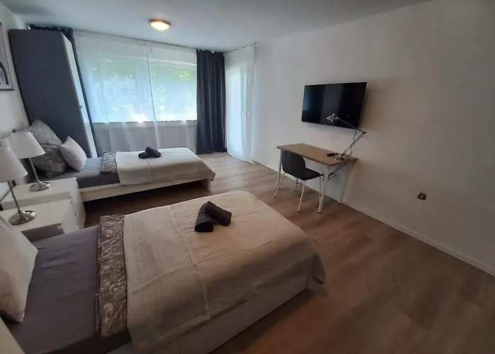 Paula - Fuer Monteure, Familien Und Durchreisende 3 Zimmer 5 Betten Appartement *